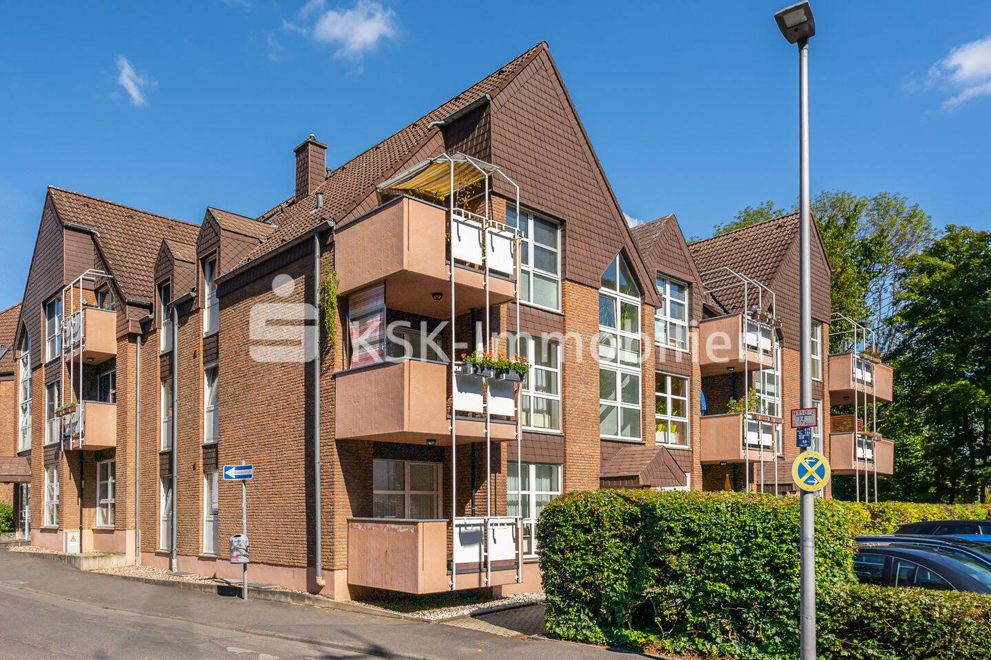 Großzügige Dachgeschoss-Maisonettewohnung in zentraler Ruhiglage., 53721 Siegburg