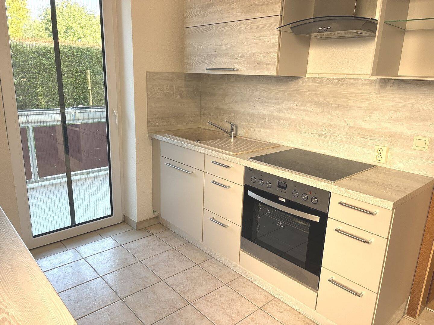 1,5-Raum WE mit Balkon u. EBK, 4720 Döbeln