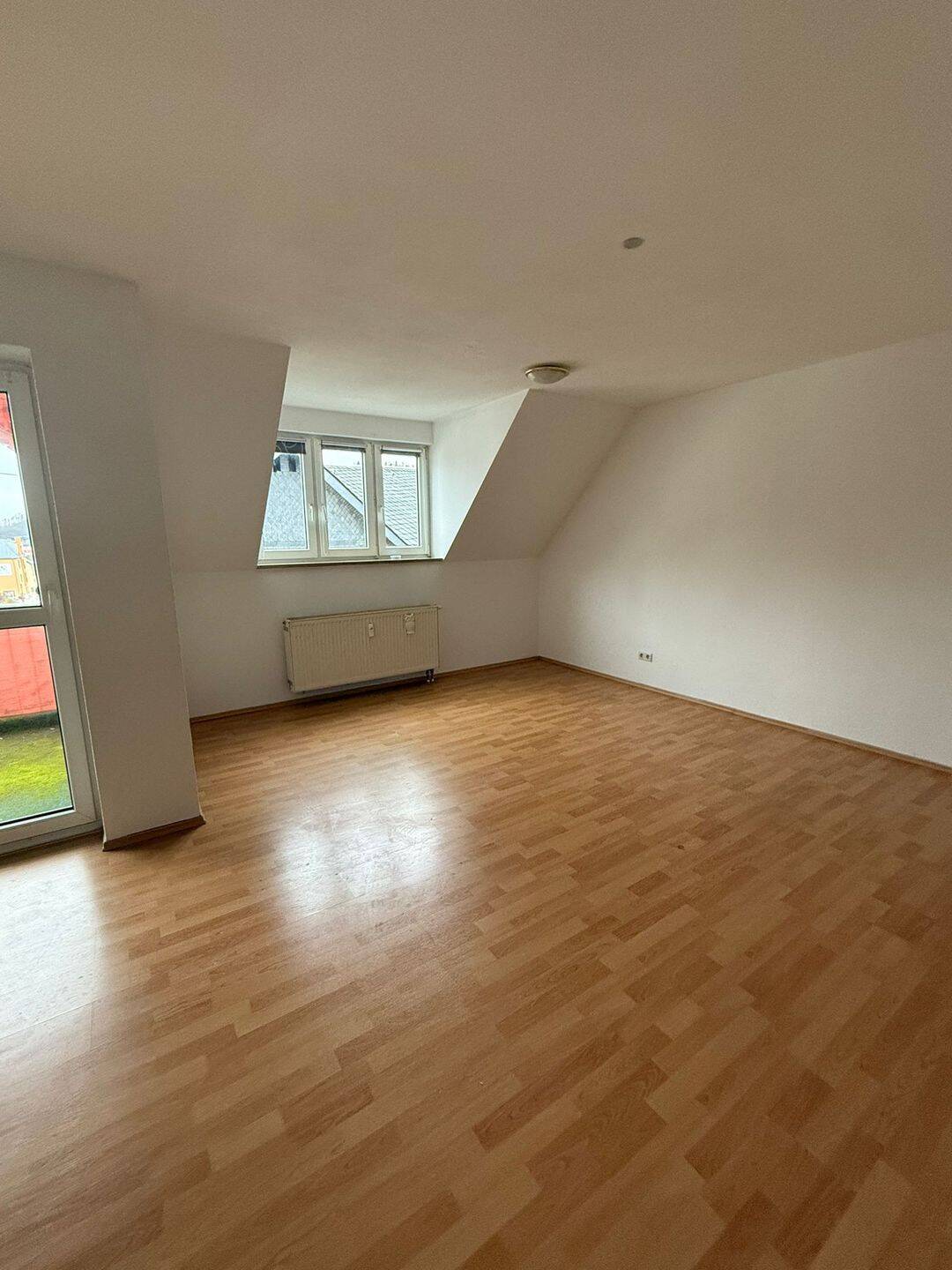 Schöne geräumige 3-Zimmer Wohnung, 96523 Steinach