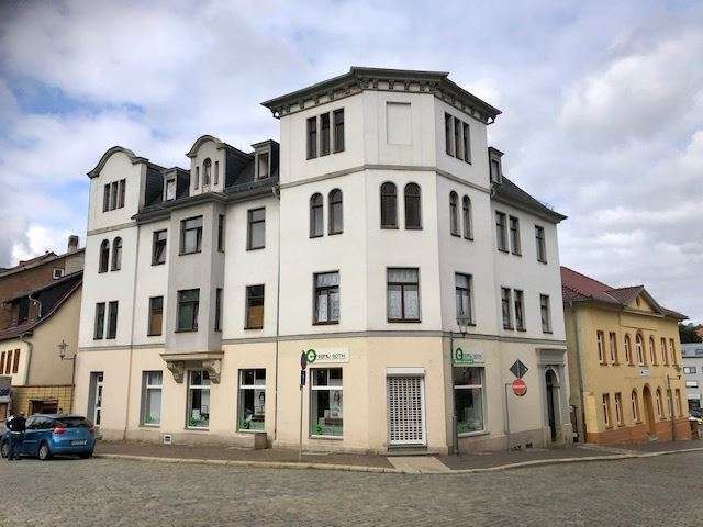 neu sanierte, moderne 2 Zi.-Wohnung, 7381 Pößneck