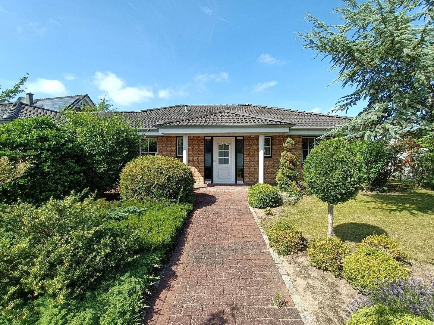 Moderner Bungalow in ruhiger Lage mit großem Wohnbereich, 24848 Alt Bennebek