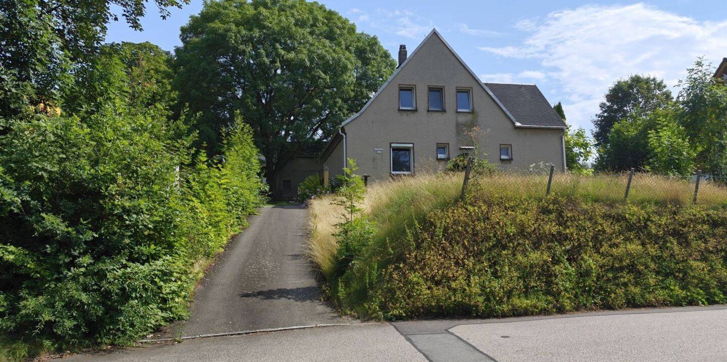 Wohnhaus in Gahlenz, Sanierungsbedürftig, 9569 Oederan