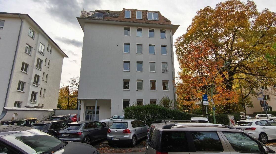 Erdgeschoss-3-Zimmer-Wohnung mit Balkon und Gartenrecht in Frankfurt Westend-Süd, 60325 Frankfurt am Main (Bockenheim Gallus Westend-Süd)