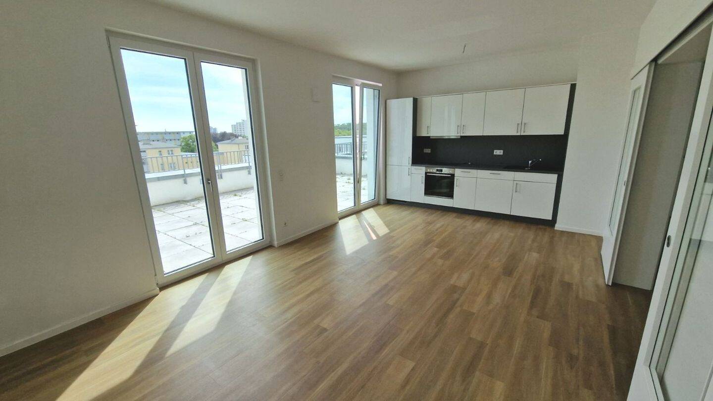Charmante Dachgeschosswohnung in Berlin mit Terrasse, 12103 Berlin (Tempelhof-Schöneberg Mariendorf Schöneberg Tempelhof)
