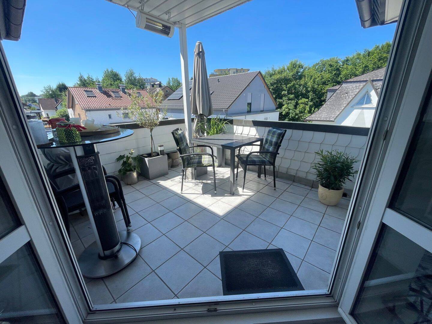 Großzügige 2-Zimmer Dachgeschosswohnung (79 m²) in der 			Kelkheimer Innenstadt zu verkaufen…, 65779 Kelkheim (Taunus)
