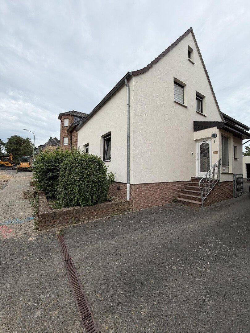 Charmantes Einfamilienhaus mit Wohlfühlcharakter, 53909 Zülpich