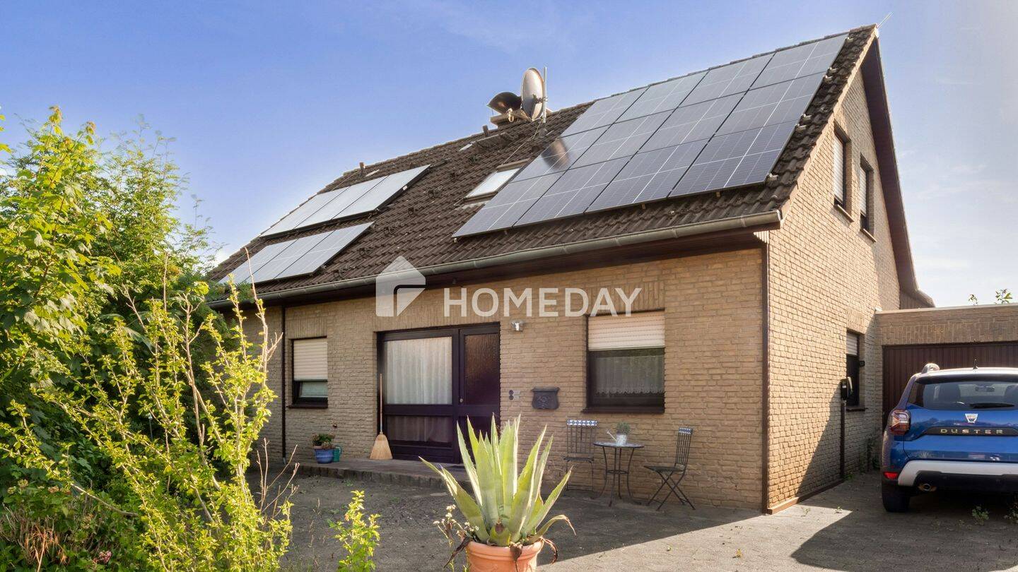 Charmantes Einfamilienhaus mit Pool, Wintergarten, Solaranlage und autarker Energieversorgung, 33449 Langenberg