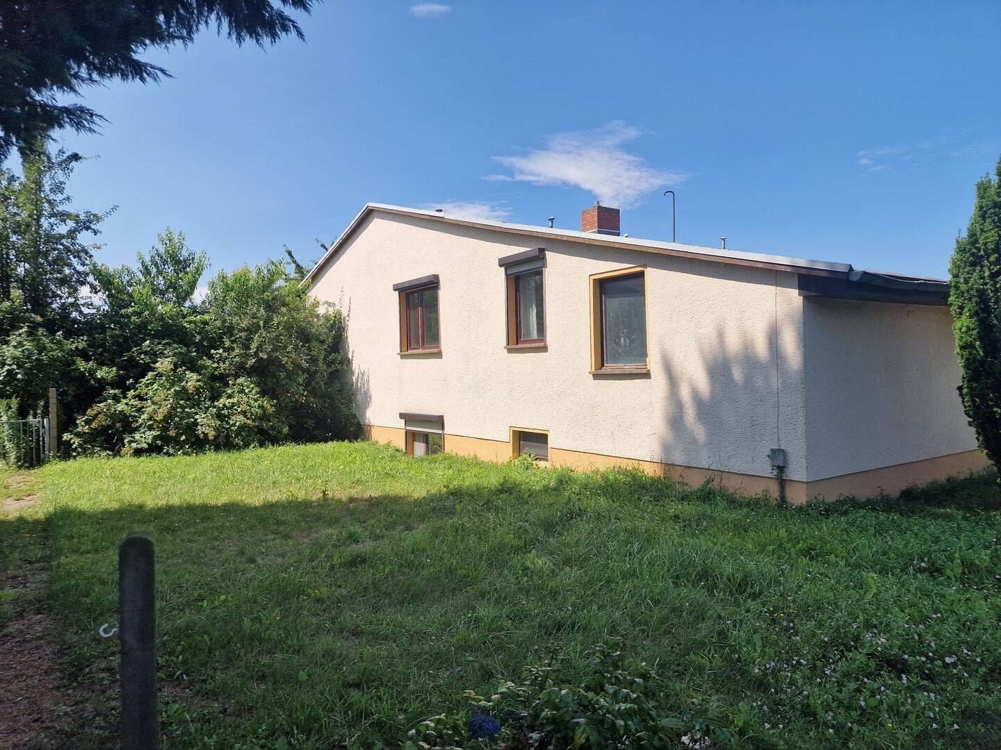 Sonniges Grundstück, lichtdurchfluteter Bungalow mit Souterrain, 23968 Wismar