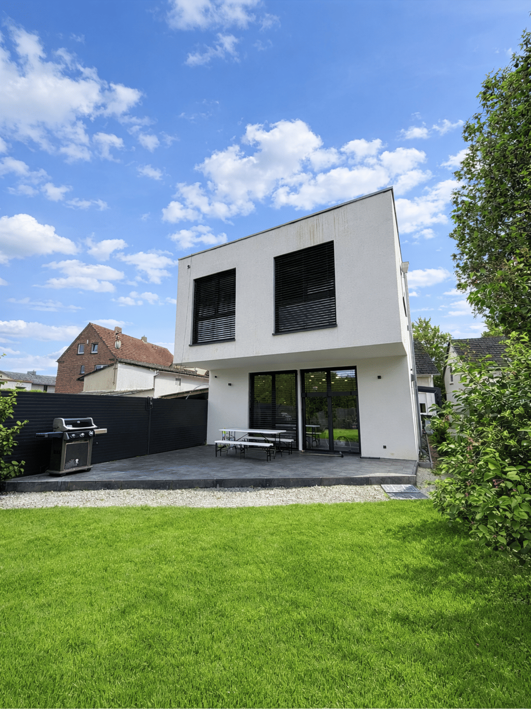 Neubau-Familienhaus aus 2023 – moderne Architektur, großzügige Raumaufteilung & sofort bezugsbereit, 25436 Uetersen