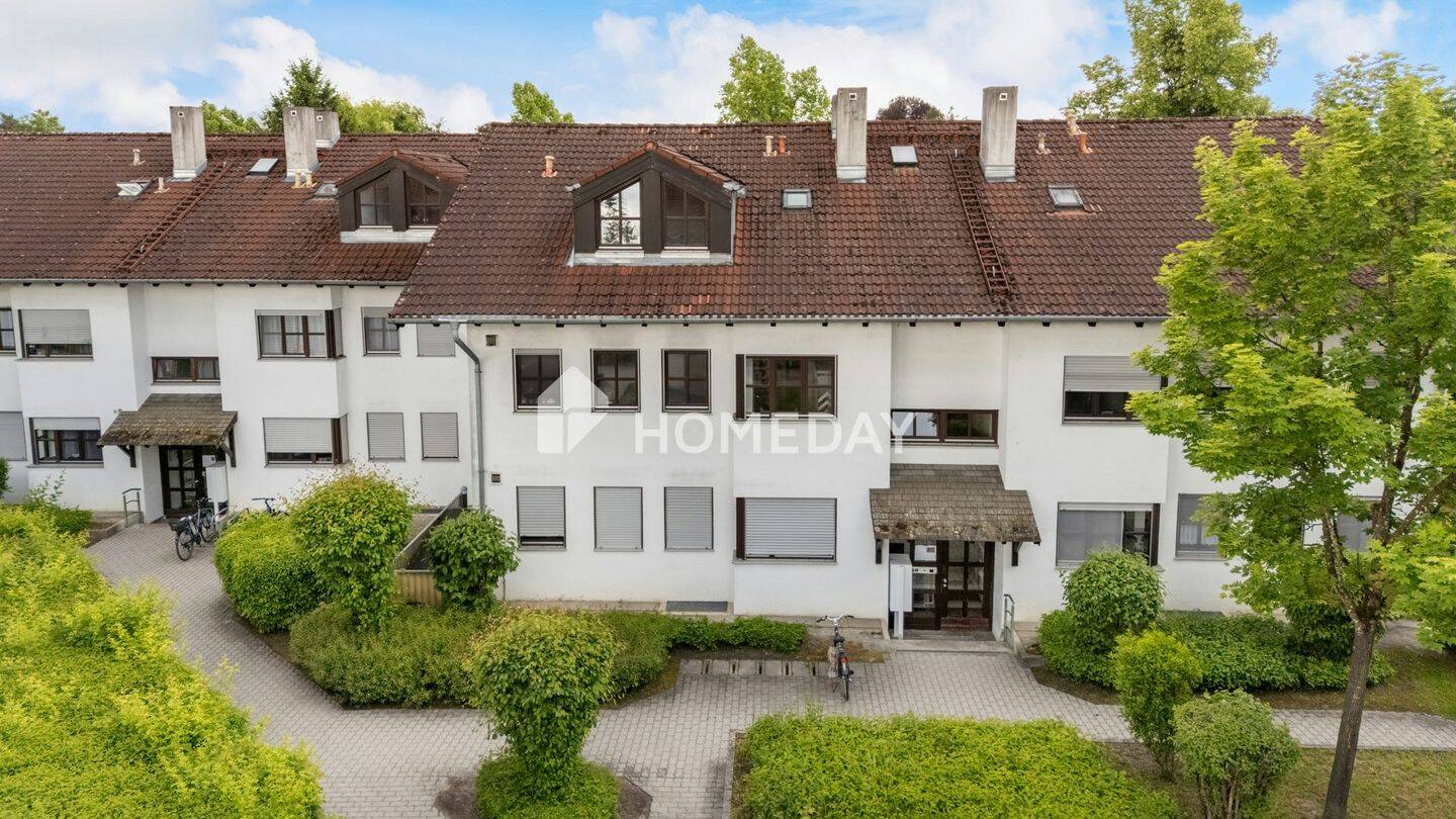Charmante Dachgeschosswohnung mit Loggia und Garage – gemütliches Wohnen mit Wohlfühlcharakter, 83024 Rosenheim (Fürstätt Ost Süd West Westerndorf Sankt Peter)