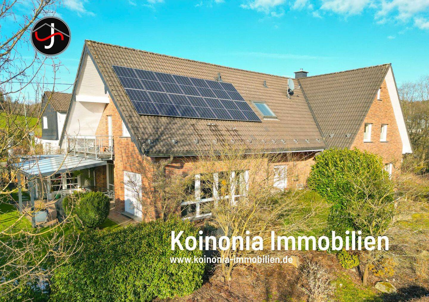 Saniertes Zweifamilienhaus mit Wärmepumpe und Photovoltaik in Littfeld, 57223 Kreuztal