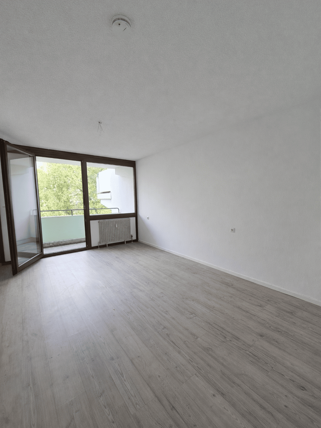 Gepflegte 2-Zimmer-Wohnung in Konstanz mit Balkon, Aufzug und Tiefgaragenstellplatz, 78467 Konstanz