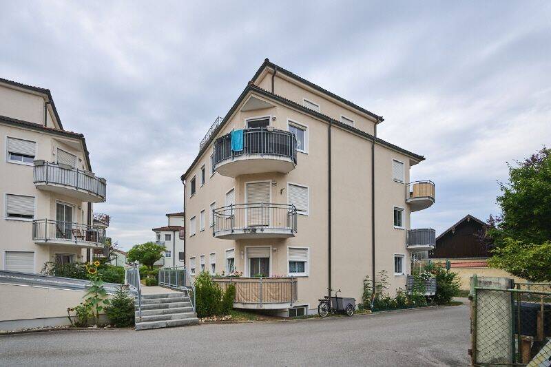 Sofort beziehbare 2 Zimmer-ETW mit Balkon und TG-Stellplatz, 94315 Straubing