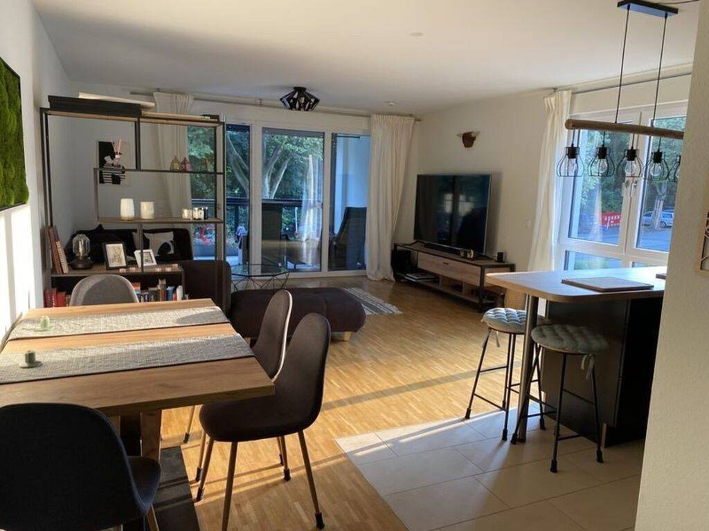 Bei VIVAWEST die Sonnenstrahlen auf dem eigenen Balkon genießen., 45131 Essen (Rüttenscheid)