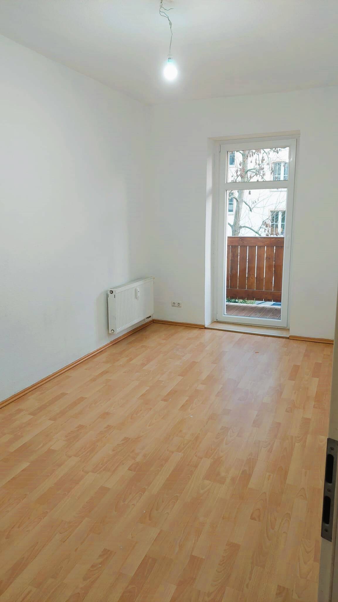 Frisch renovierte Zwei-Raum-Wohnung in zentraler Lage in Kleinzschocher, 4229 Leipzig (Kleinzschocher Plagwitz Schleußig)