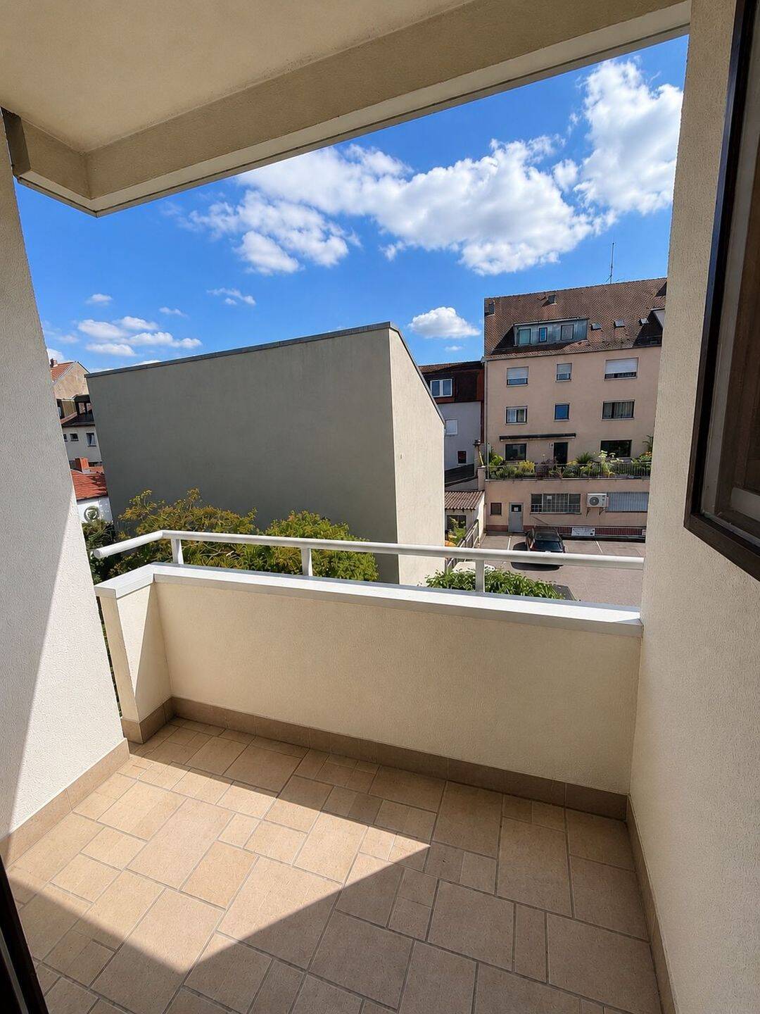 Erstbezug nach Komplettsanierung – Moderne 1-Zimmer-Wohnung mit Balkon in Bestlage von Erlangen, 91054 Erlangen (Burgberg Erlangen-Nord Erlangen-Ost Innenstadt Sieglitzhof)