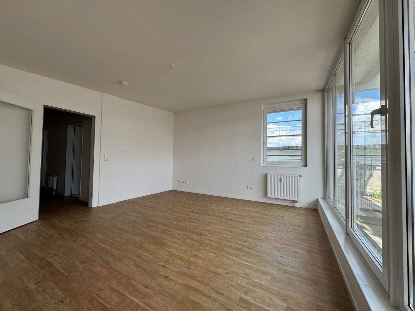 Helle, renovierte 3-Z-Wohnung mit Dachterrasse und EBK, 22417 Hamburg (Hamburg-Nord Hummelsbüttel Langenhorn)
