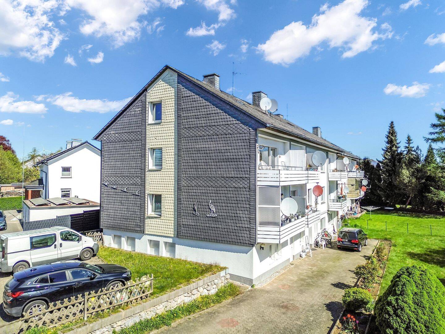 Mehrfamilienhaus mit Entwicklungspotenzial – Teilung nach WEG und Ausbaureserve im Dachgeschoss, 59929 Brilon