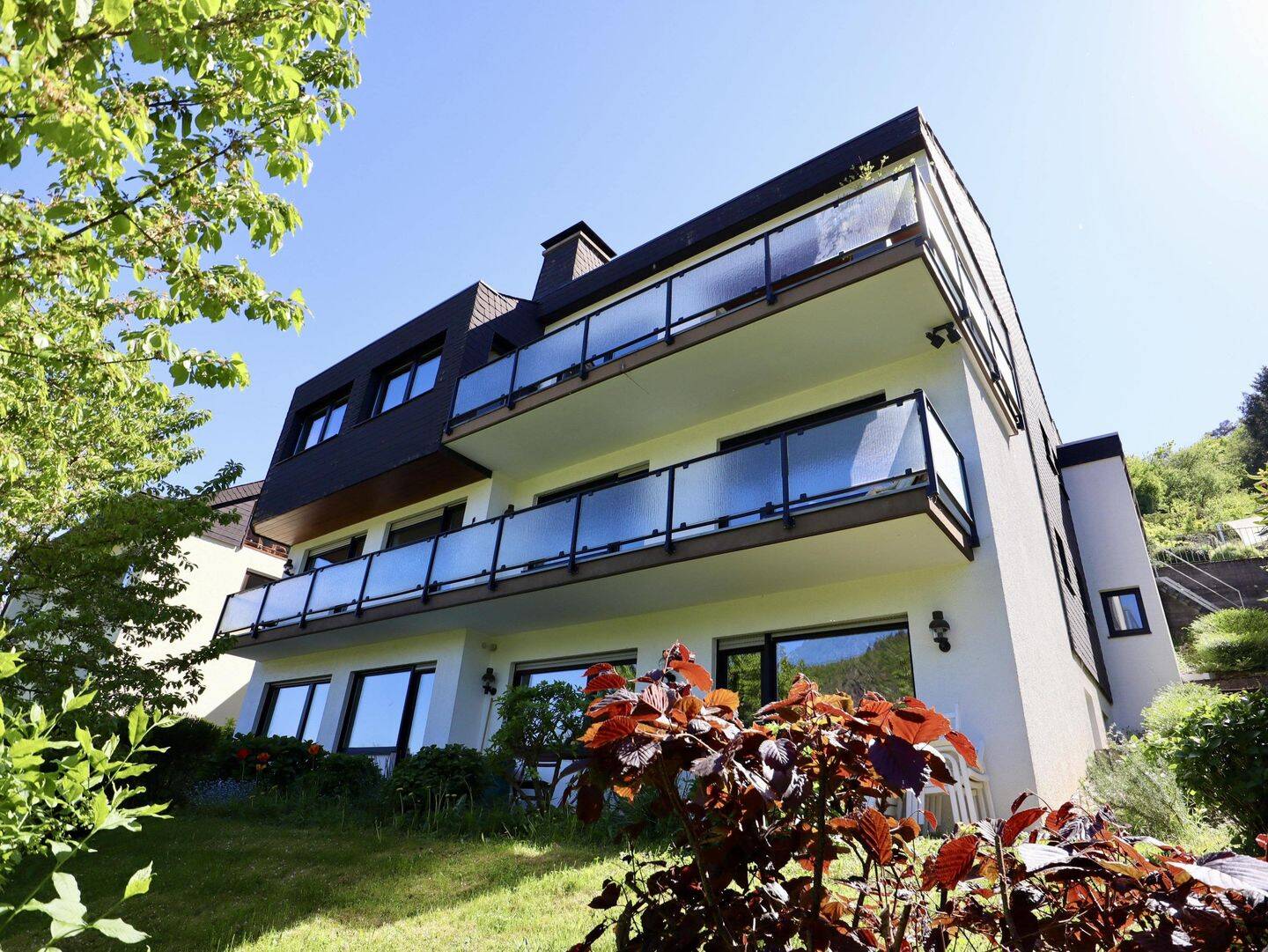 Großzügiges Einfamilienwohnhaus mit Moselblick in ruhiger Wohnlage, 56812 Cochem