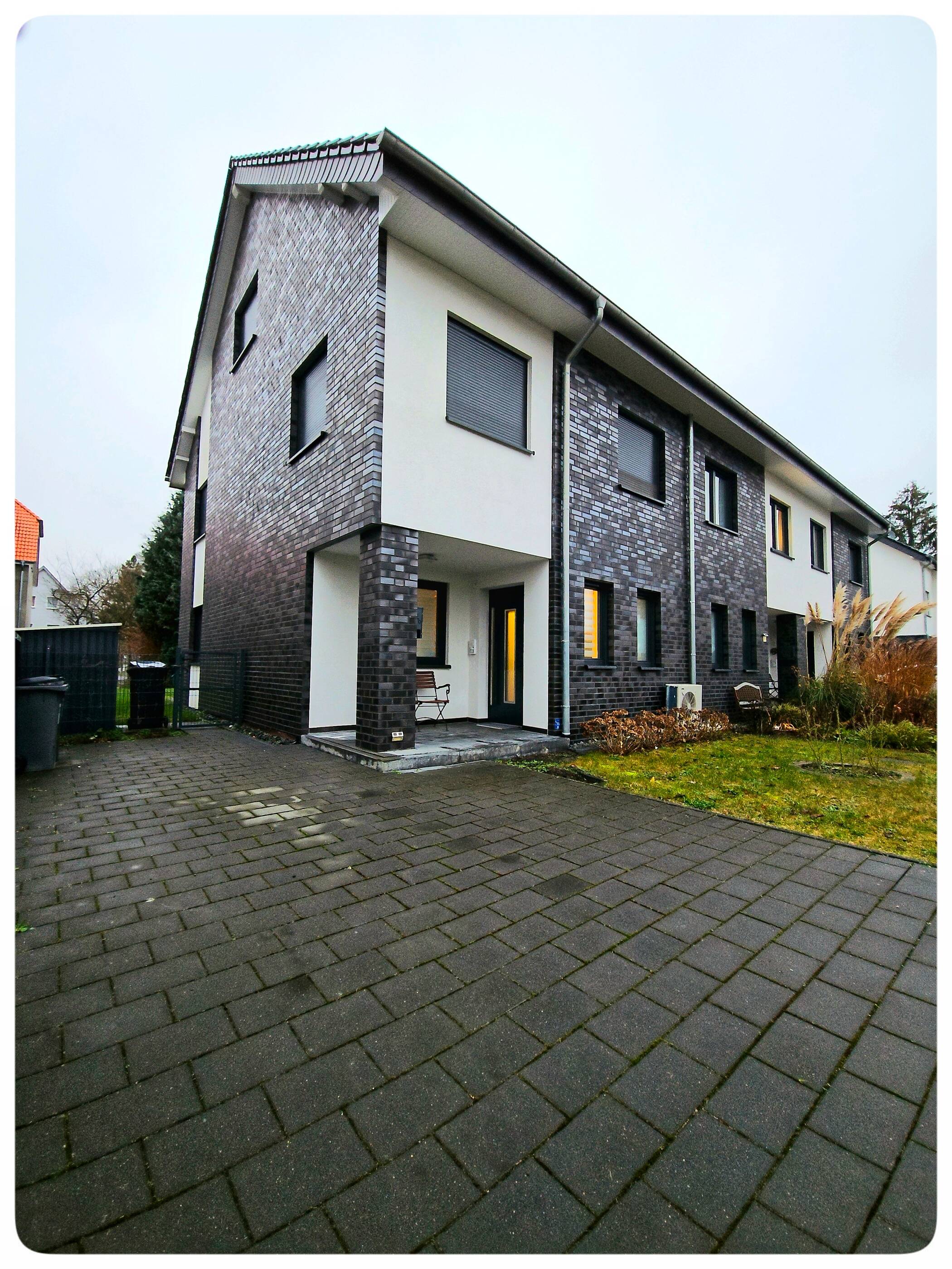 Gehobenes Reihenendhaus in Bielefeld-Brackwede zu Vermieten, 33647 Bielefeld (Brackwede Senne Ummeln)