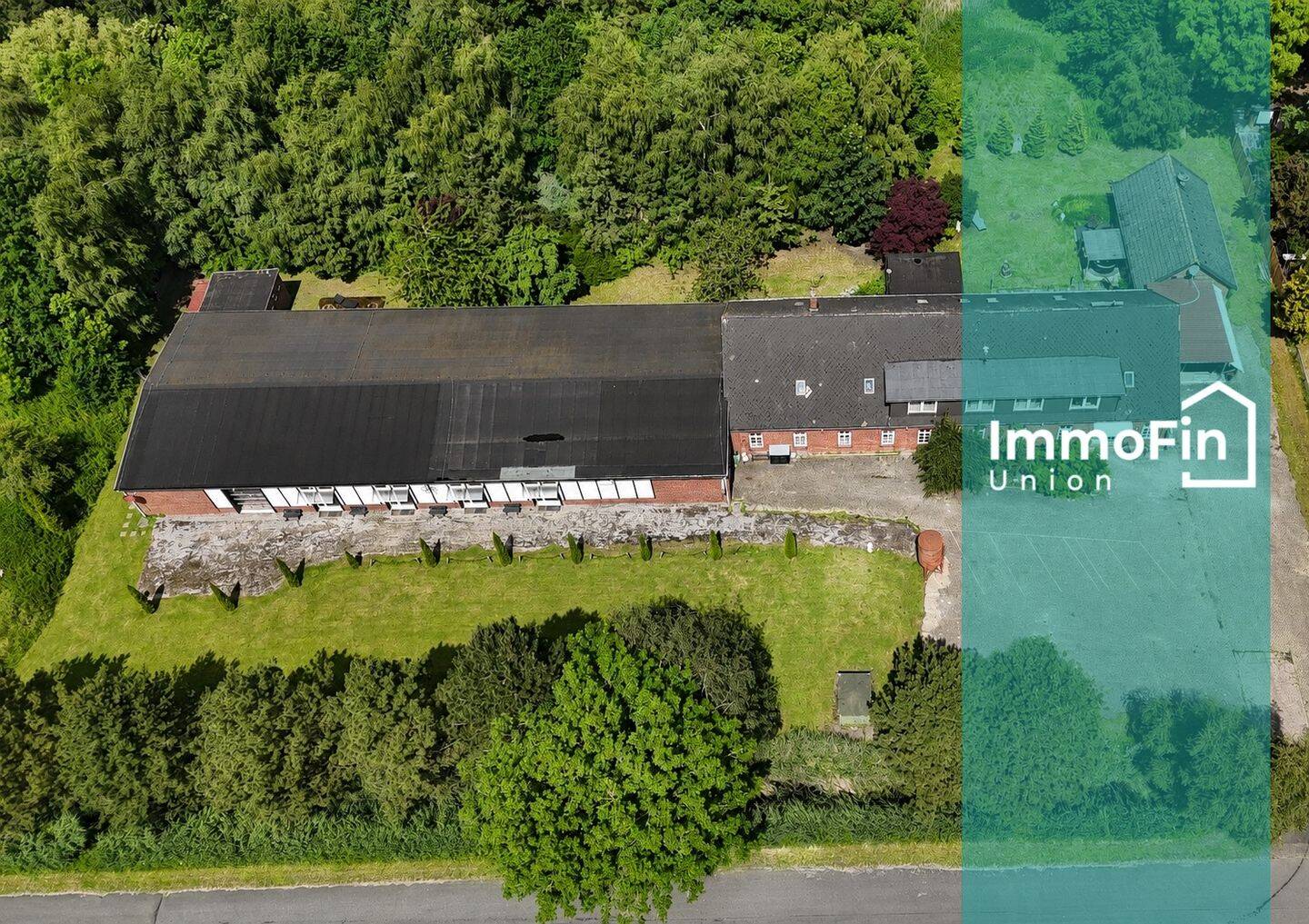 Tolles Fabrikanwesen mit Wohnhaus Resthof Werkstatt, Gewerbe und Vermietung in der Wesermarsch, 26935 Stadland