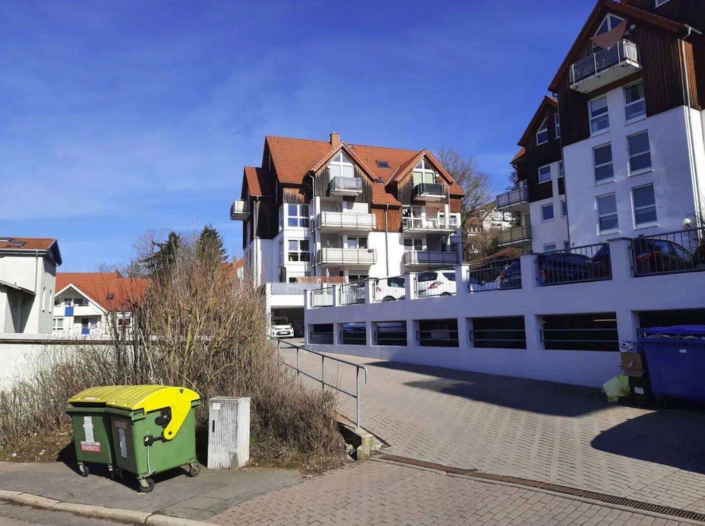KOMPLETT RENOVIERT! 2-Zimmer-Wohnung mit Balkon, 98617 Meiningen