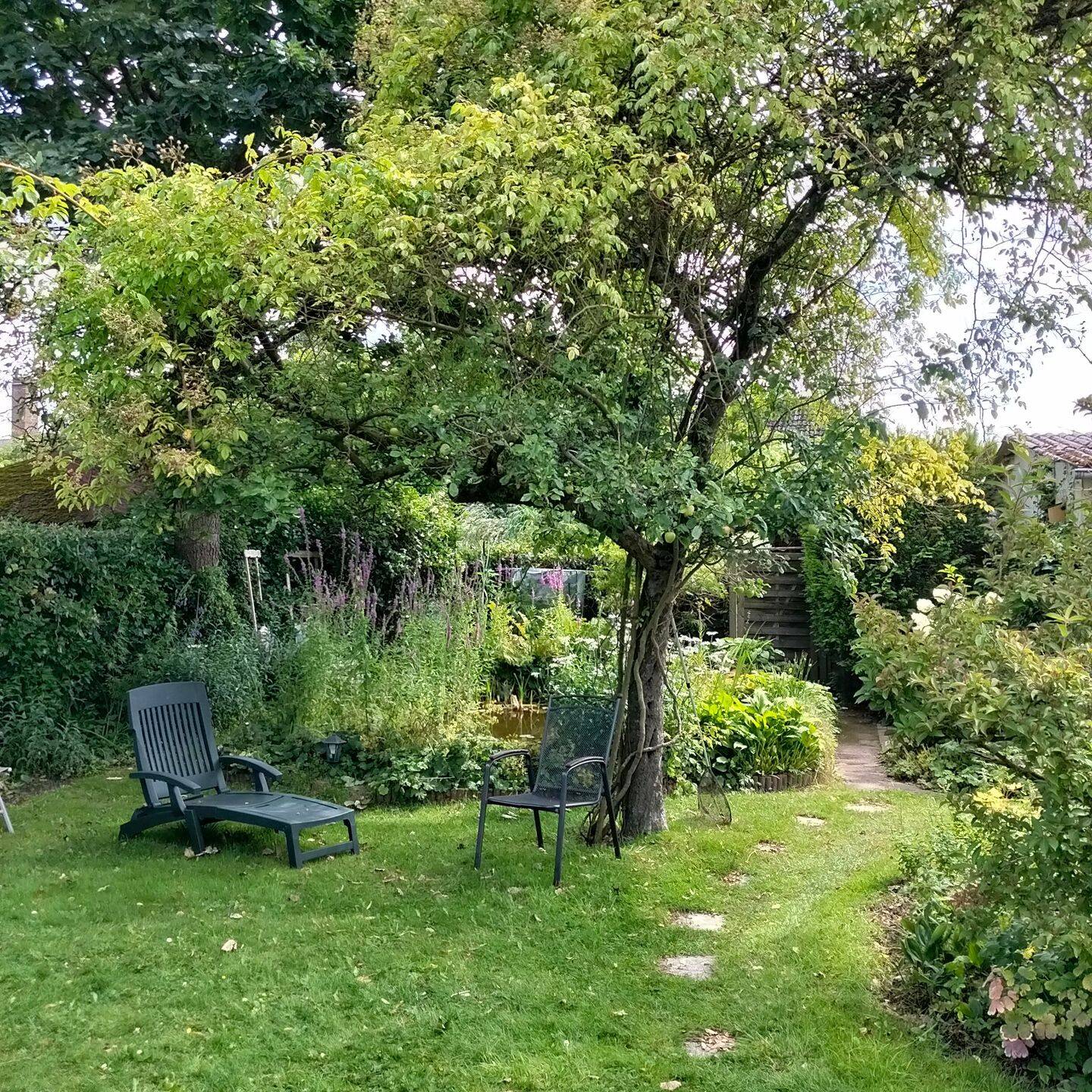 Charmantes Zweifamilienhaus in toller Lage mit wunderschönem Garten, 25358 Horst (Holstein)