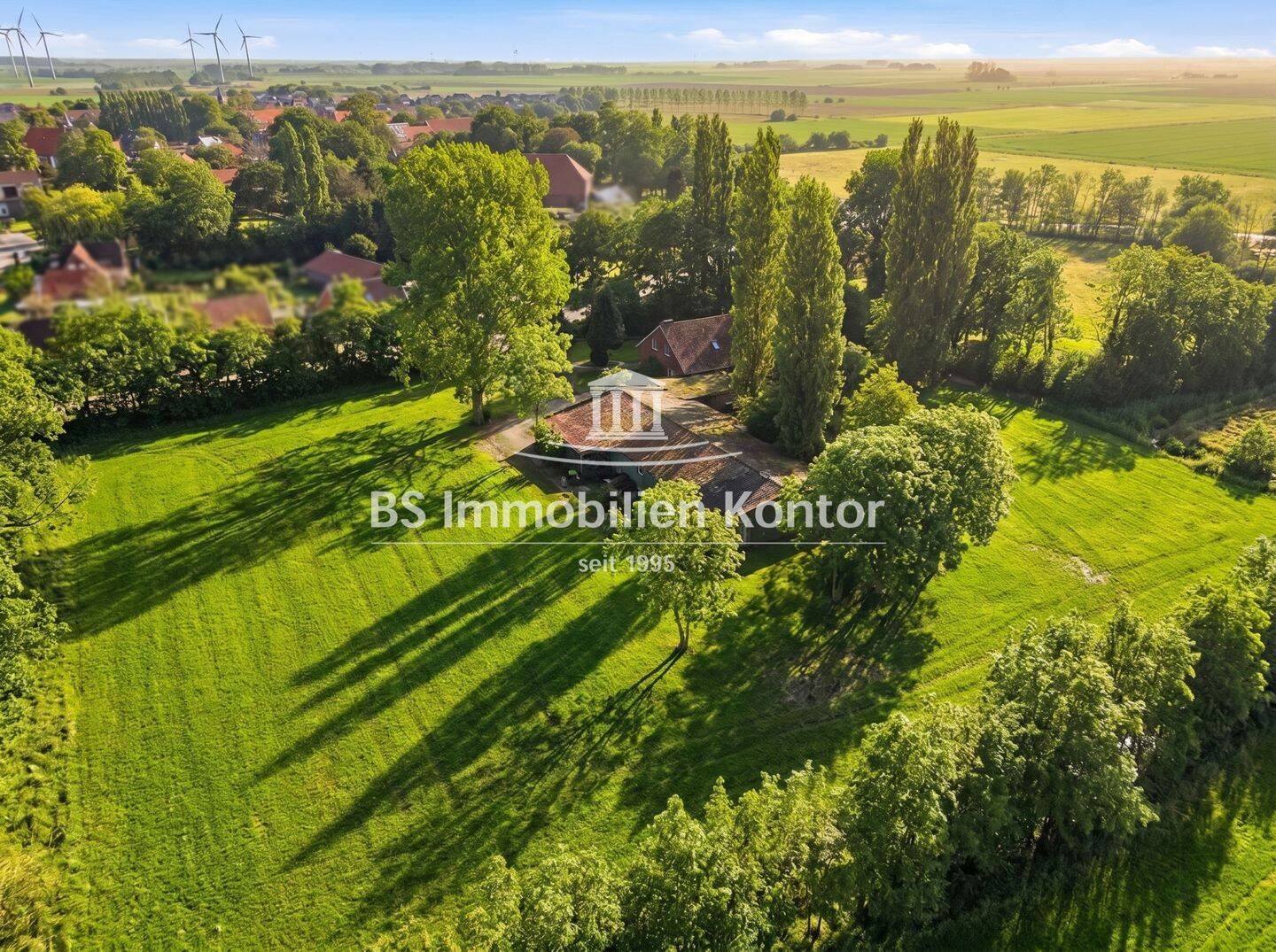Sehr seltene Gelegenheit: Anwesen in traumhafter Lage mit Deichblick, Nebengebäude u. Pferdeweide, 26736 Krummhörn