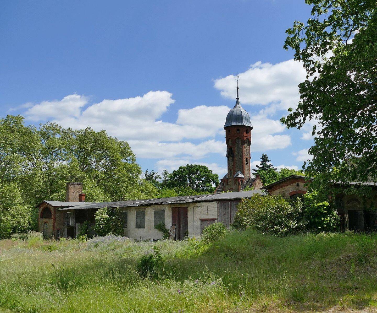 Ohne Käuferprovision: idyllisches Dahlewitz, freistehend, mit interessantem Nebengelass und Garage, 15827 Blankenfelde-Mahlow