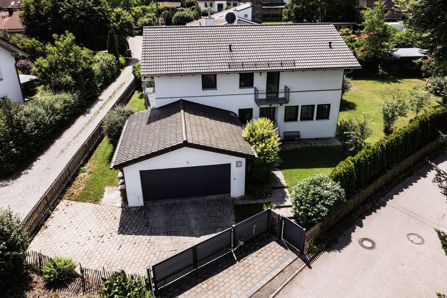 Platz für die große Familie, ein Mehrgenerationenprojekt oder Wohnen & Arbeiten /// Haus in idyll. Lage in Hohenschäftlarn, 82069 Schäftlarn