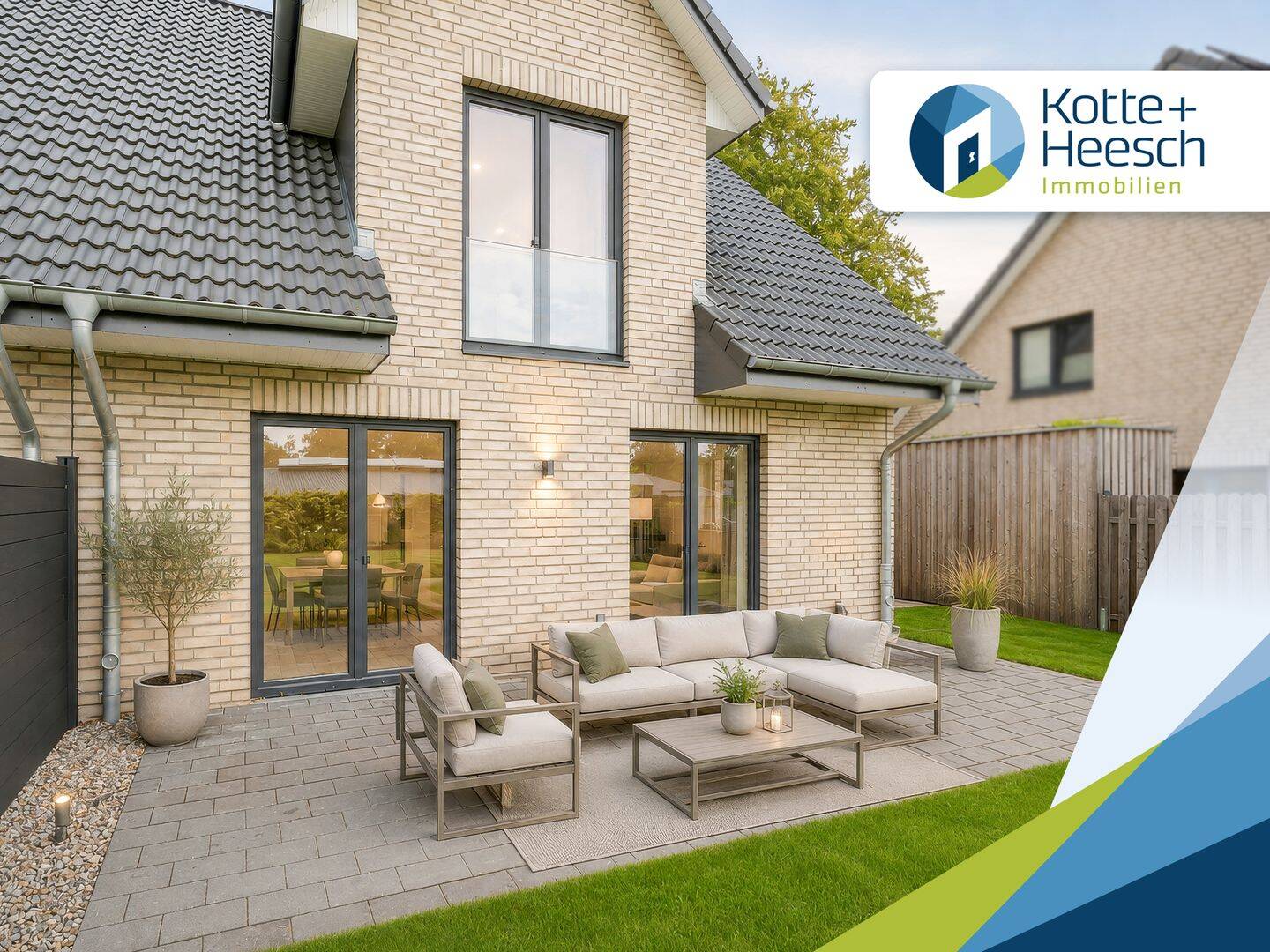 Neubauähnliche Doppelhaushälfte mit vier Zimmern und hoher Energieeffizienz, 24582 Bordesholm