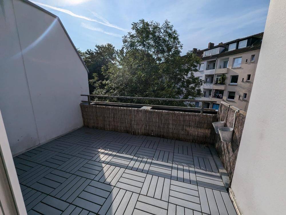 2 Zimmer Wohnung mit Fußbodenheizung, Gäste WC und Balkon zu vermieten!, 30165 Hannover