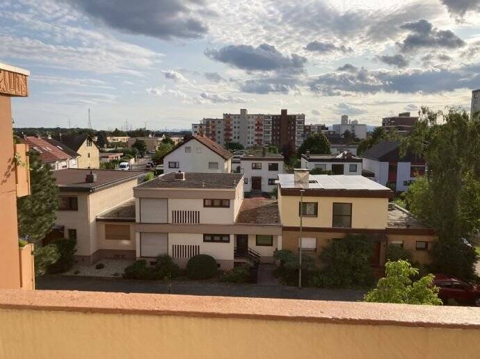 2 1/2 Zimmer Wohnung mit Balkon und EBK in Mutterstadt / Feldrandlage, 67112 Mutterstadt