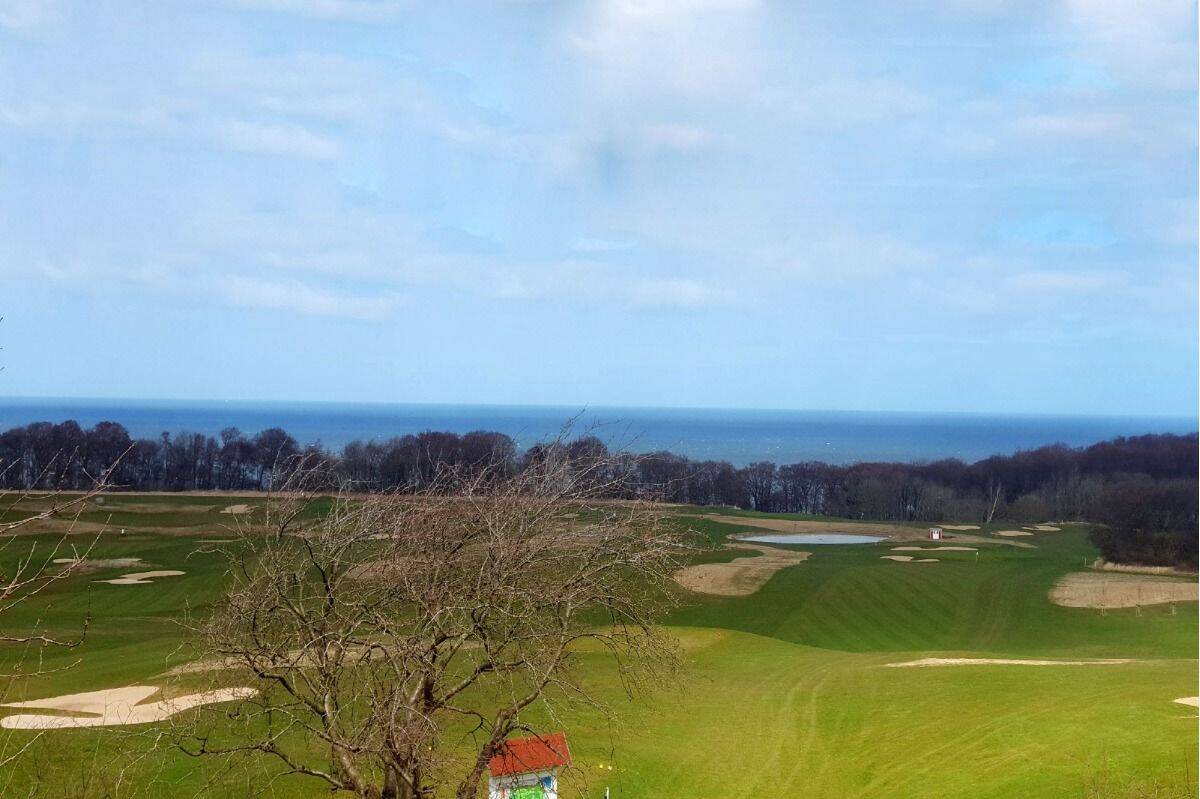 „HOLE-IN-ONE“ 3 Zi. Appartement mit Panoramameerblick auf dem Golfplatz Schloss Ranzow – by Rujana, 18551 Lohme