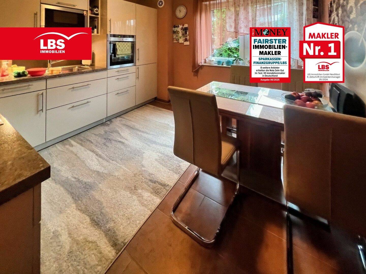 Tolles Einfamilienhaus mit Sauna, Kamin & Solar sowie Garage, 33790 Halle (Westf.)