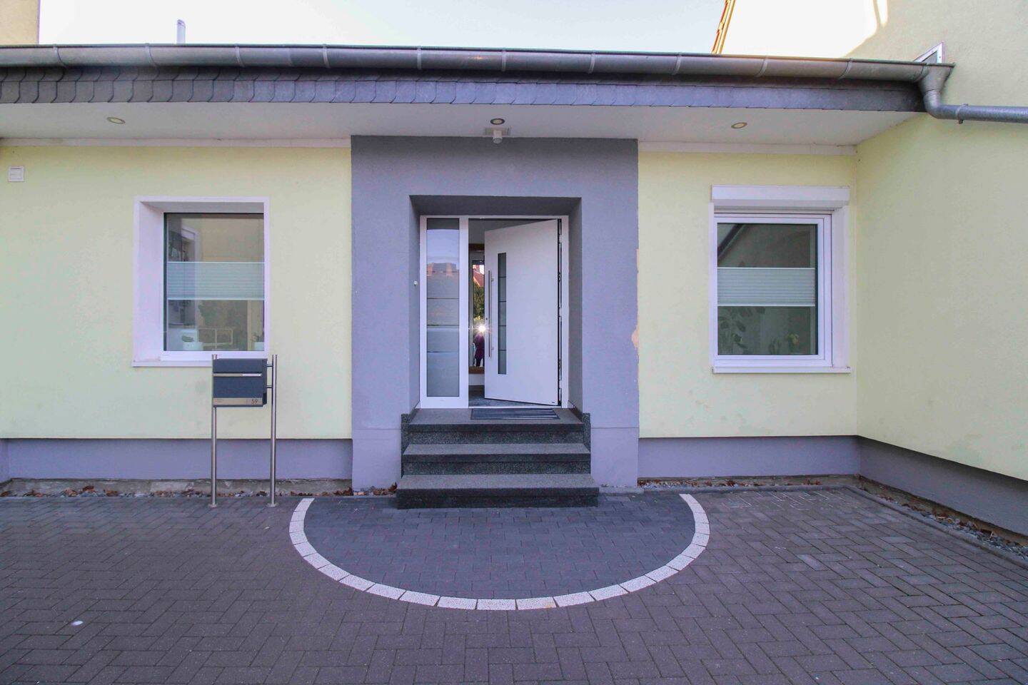 image-72375742