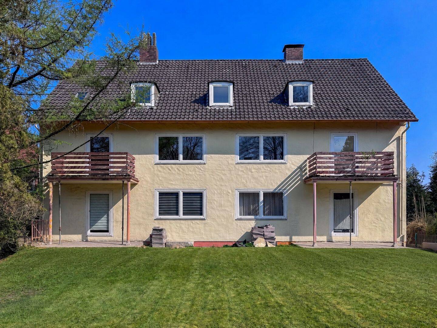 Attraktives Mehrfamilienhaus mit 5 Wohneinheiten und Ausbaureserve in Osternburg zu verkaufen!, 26135 Oldenburg (Oldb) (Kreyenbrück Krusenbusch Neuenwege Osternburg Tweelbäke)