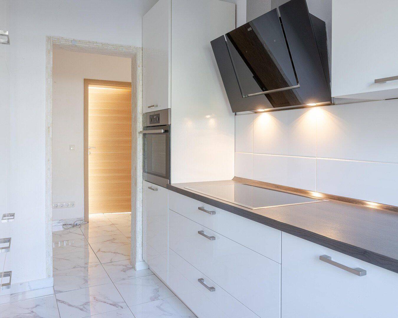 Wie neu: Modernisierte 3-Zimmer-Wohnung mit hochwertiger Küche in ruhiger Lage., 41189 Mönchengladbach