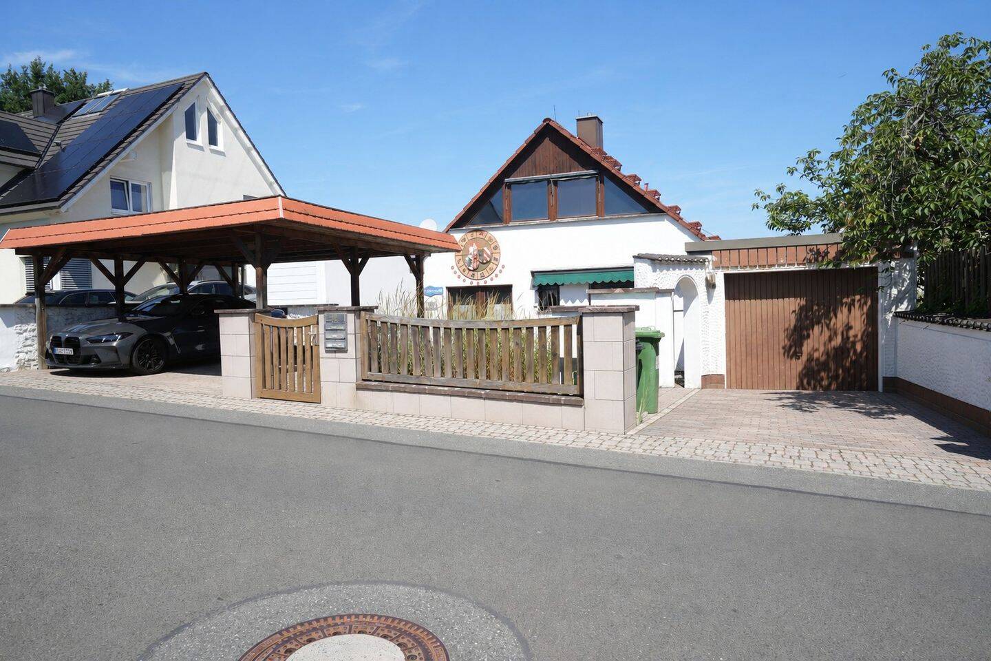 Einfamilienhaus mit Einliegerwohnung in zentraler und ruhiger Wohnlage von Wendelstein, 90530 Wendelstein