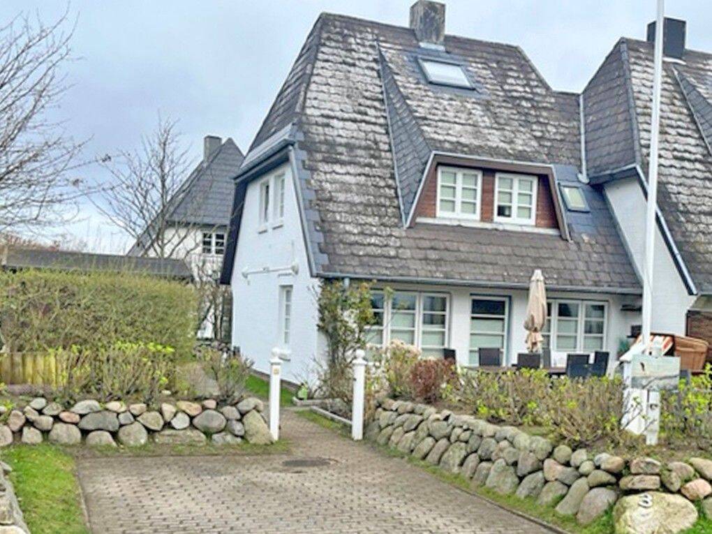 Doppelhaushälfte in ruhiger und zentraler Insellage, 25980 Sylt