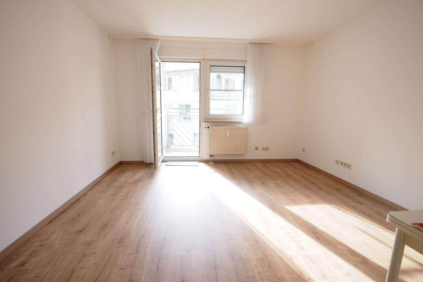 SINGLEWOHNUNG – SOFORT VERFÜGBAR: helle, moderne und gemütliche 1-Zimmerwohnung mit Pantry-Küche, Balkon in ruhiger und zentrumsnaher Lage, 90478 Nürnberg (Dutzendteich Gleißhammer Glockenhof Sankt Peter Zerzabelshof)