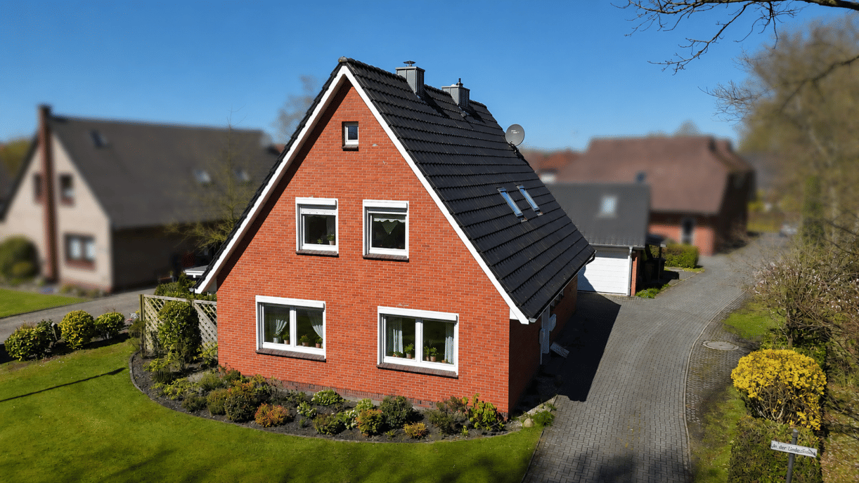 Rentables MFH mit 3 Parteien in toller Lage von Westerstede, 26655 Westerstede