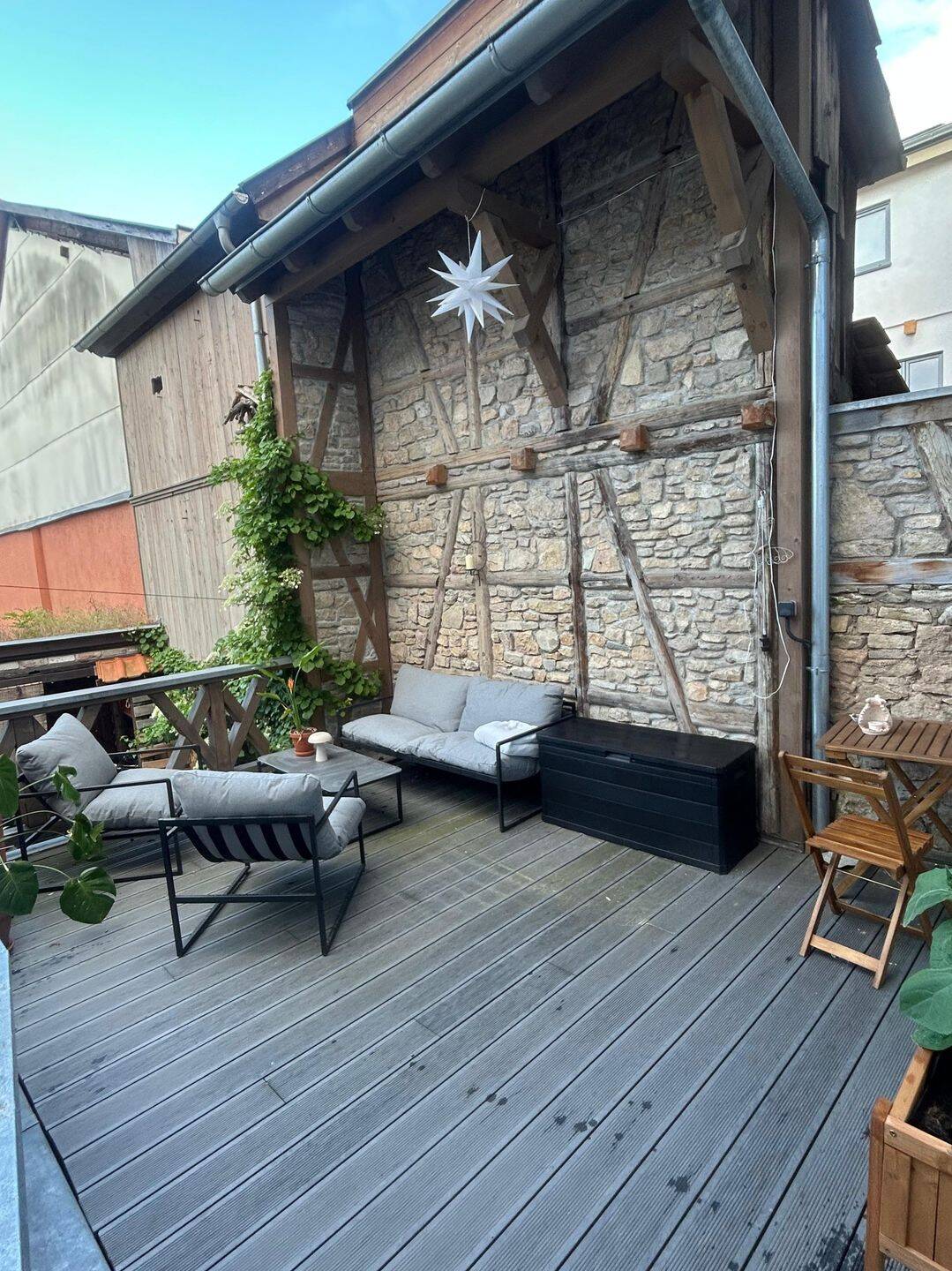 2-Raum-Wohnung mit privatem Hof und Terrasse, 99310 Arnstadt