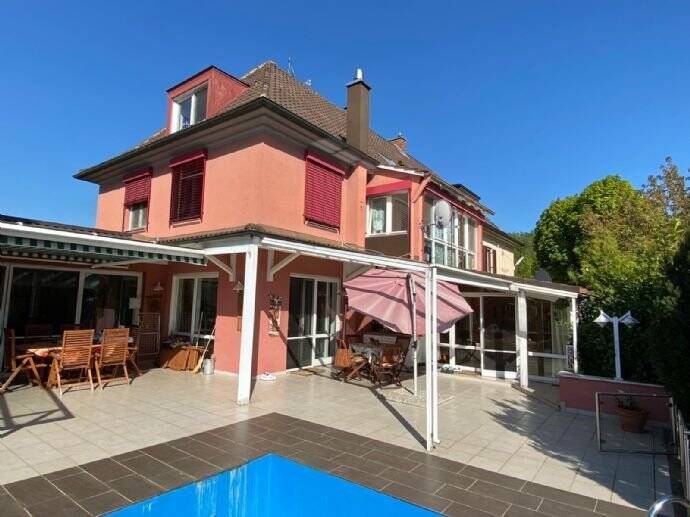 Exklusive Villa mit Pool in Neusäß-Westheim nahe Uni-Klinik, 86356 Neusäß
