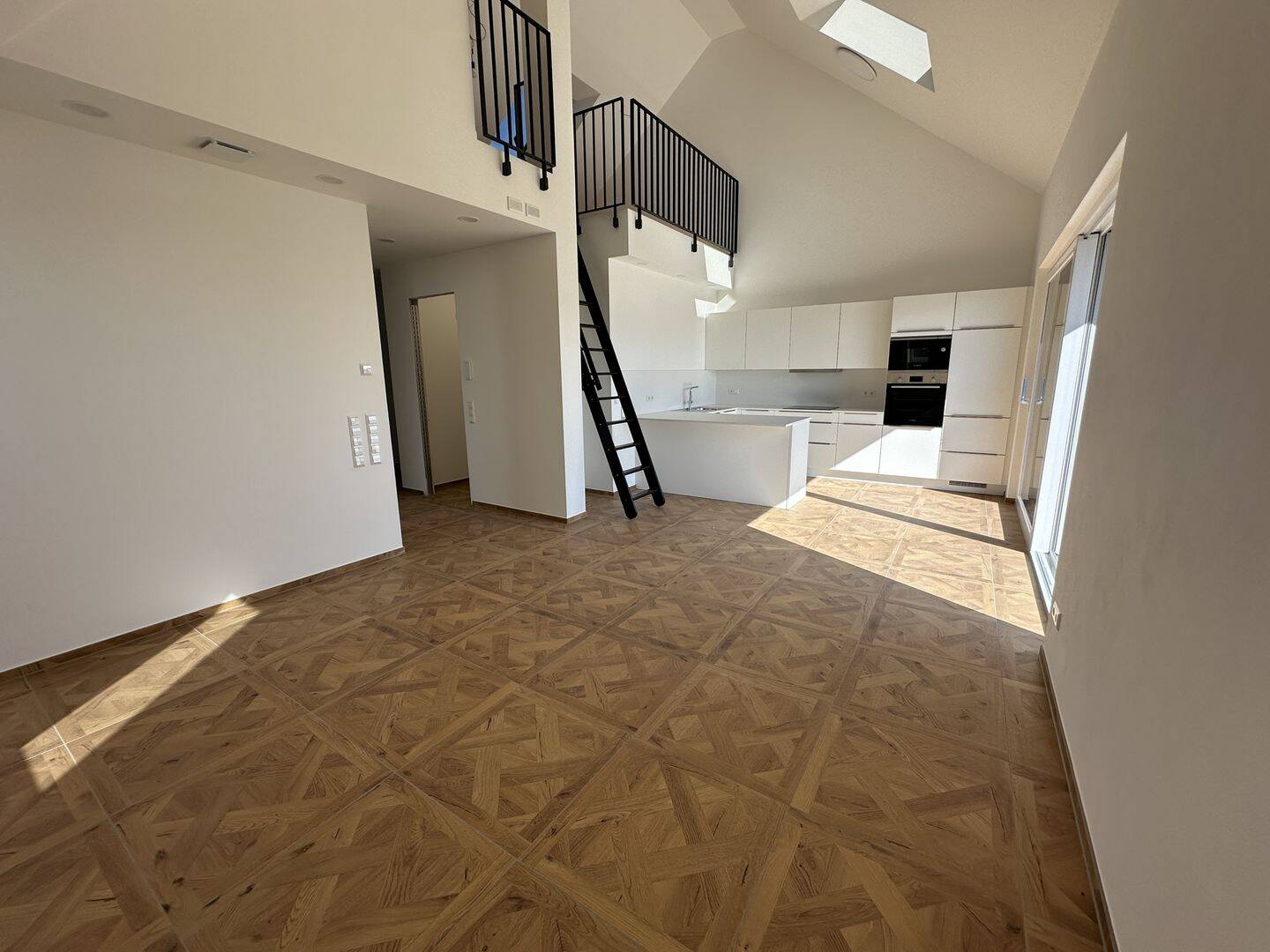 Erstbezug im Alten Rathaus Wippingen – lichtdurchflutete 2,5 Zimmer mit Empore und Terrasse, 89134 Blaustein
