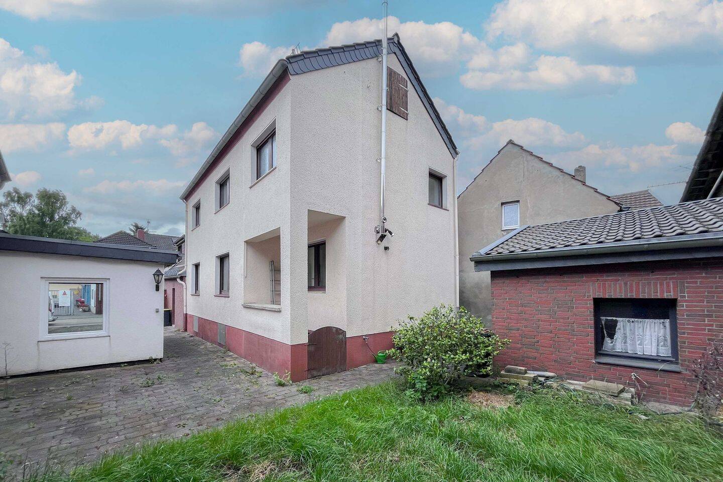 Ein Haus, das Geschichten erzählt und Zukunft schreibt, 50769 Köln (Chorweiler)