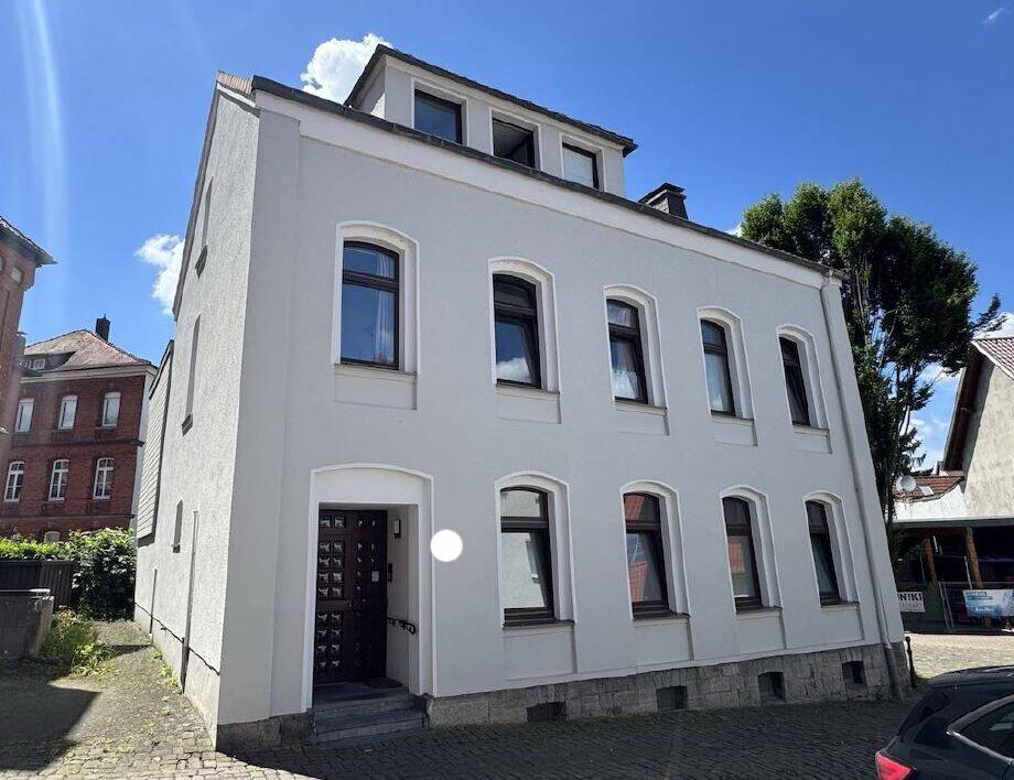 Zweifamilienhaus in zentrumsnaher Lage von Brakel, 33034 Brakel
