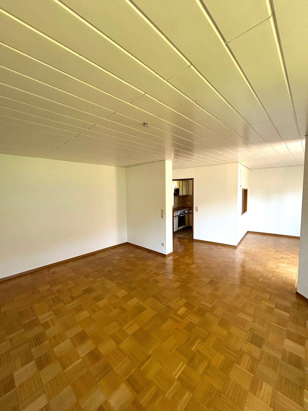 Gepflegte 2,5-Zimmer Wohnung mit Balkon in gefragter Lage, 71522 Backnang