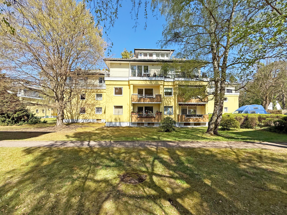 Gute Substanz, freie Hand, 57 m² mit Balkon in Berlin-Frohnau, 13465 Berlin (Reinickendorf Frohnau Mühlenbecker Land Hermsdorf)