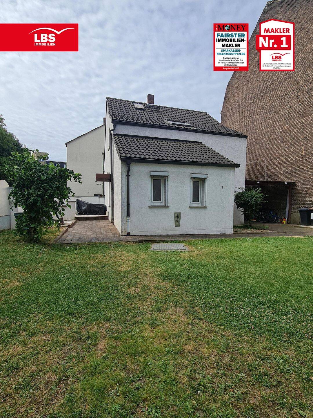 Vielseitige Immobilie mit freistehendem Haupthaus und separatem Wohngebäude, 47137 Duisburg (Mittelmeiderich Obermeiderich Untermeiderich)